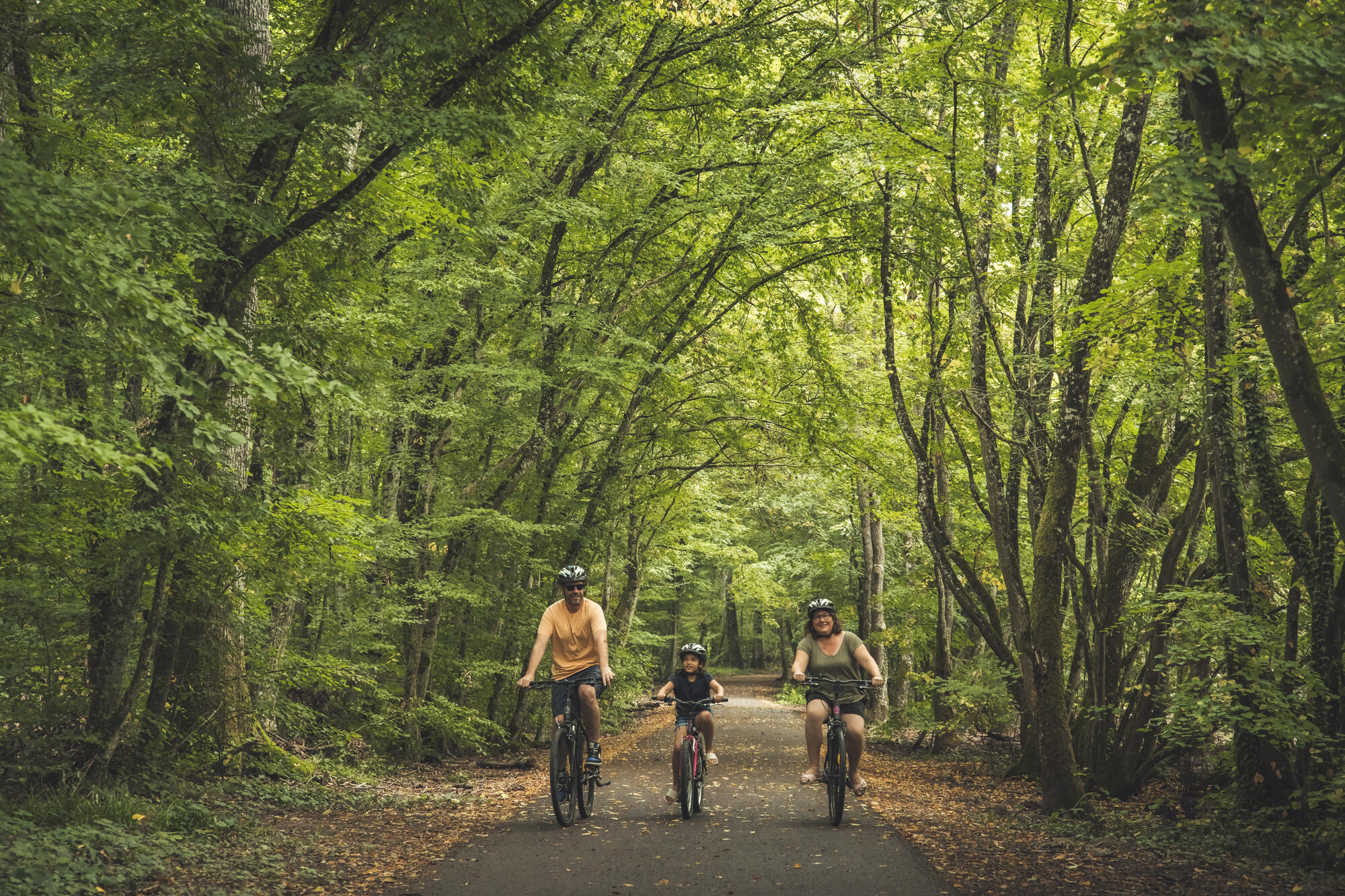 Balade-a-velo-en-famille-dans-la-foret-dOrient