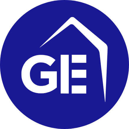 Logo bleu avec lettres GE sous un toit